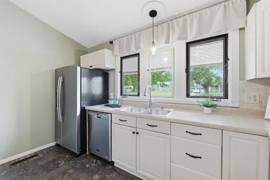 5919 Memphis Street Bel Aire KS 67220