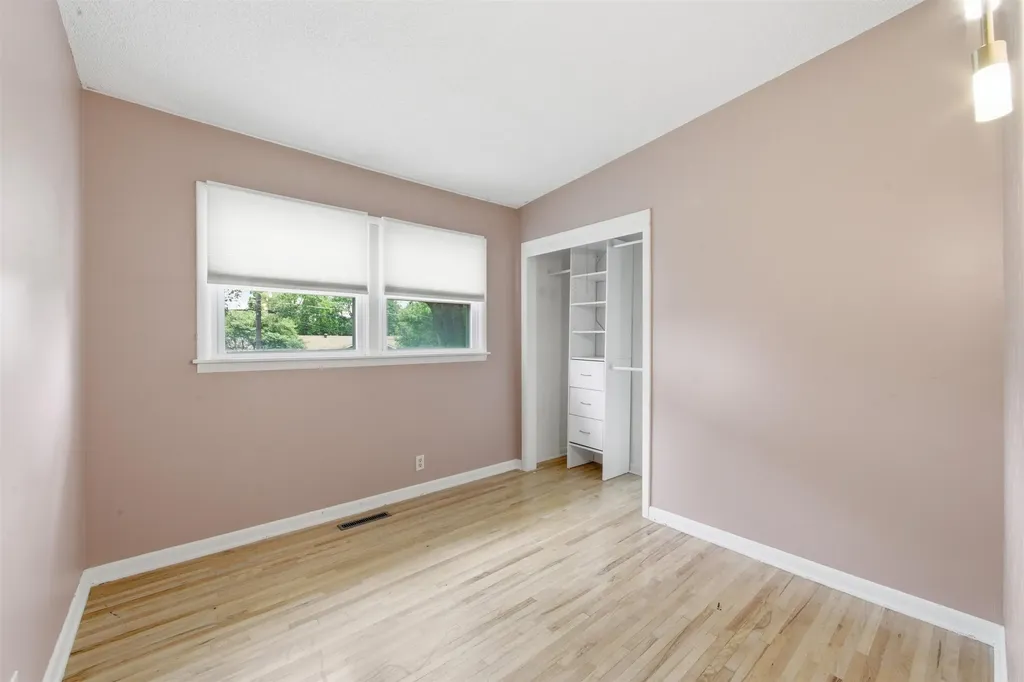 5919 Memphis Street Bel Aire KS 67220