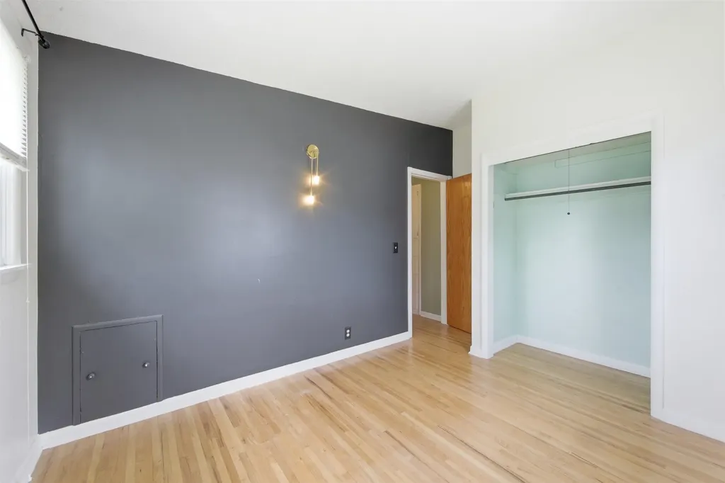 5919 Memphis Street Bel Aire KS 67220