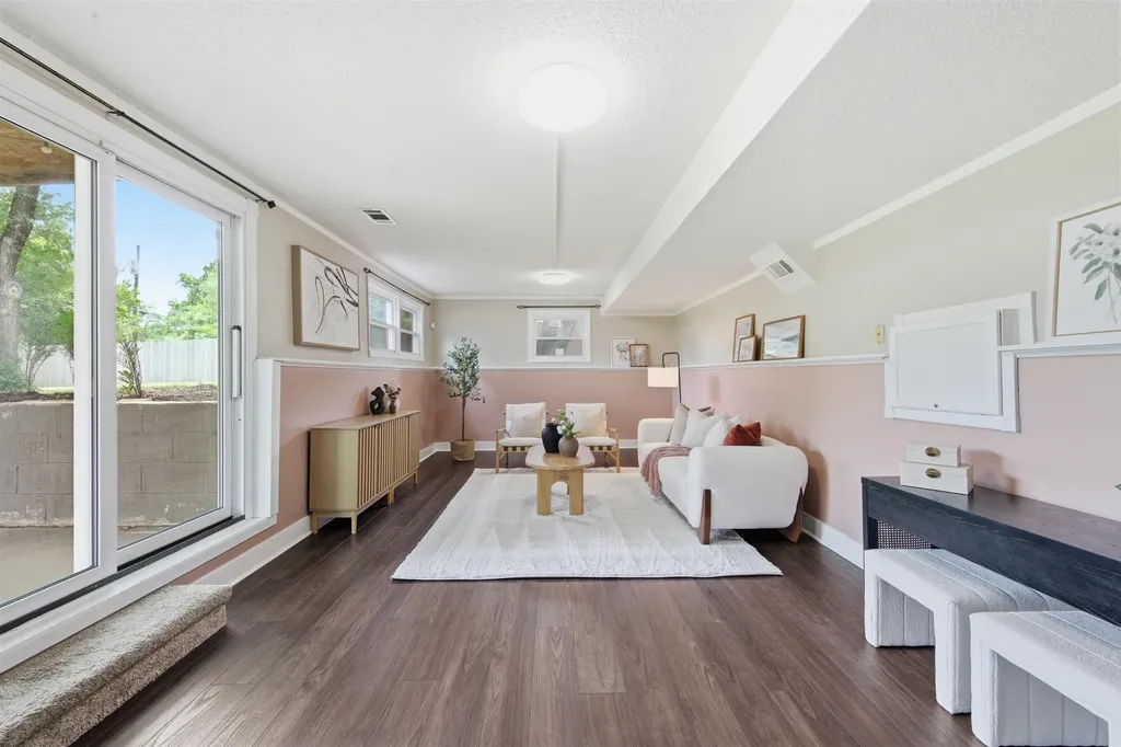 5919 Memphis Street Bel Aire KS 67220