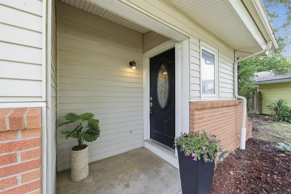 5919 Memphis Street Bel Aire KS 67220