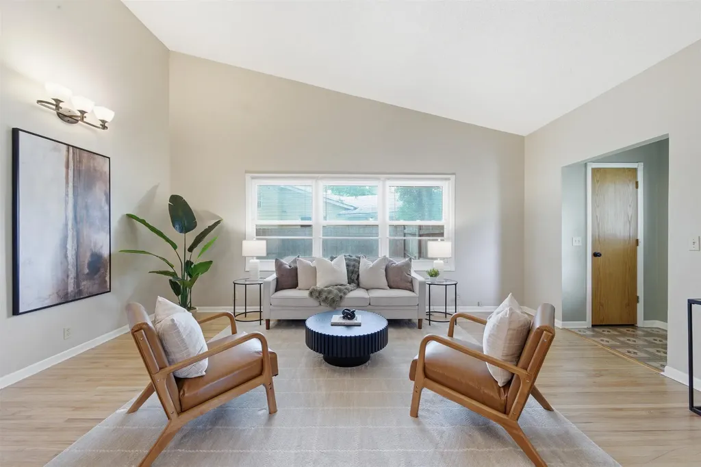 5919 Memphis Street Bel Aire KS 67220
