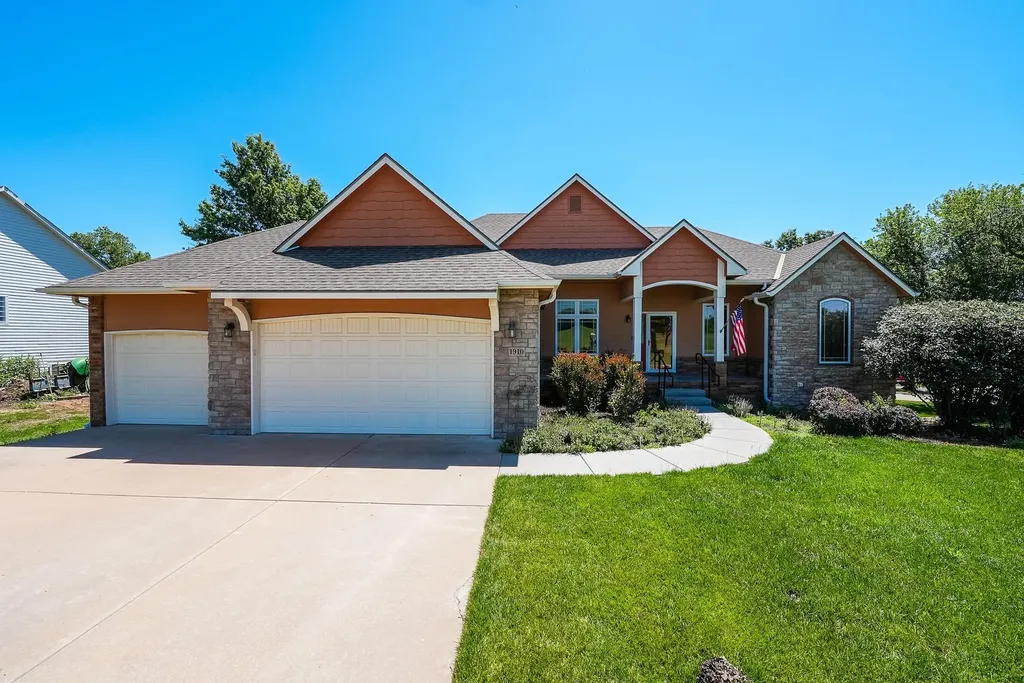 1910 N Jason Drive El Dorado KS 67042