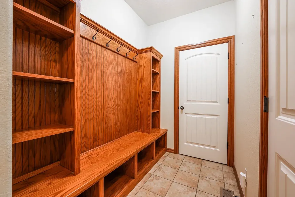 1910 N Jason Drive El Dorado KS 67042