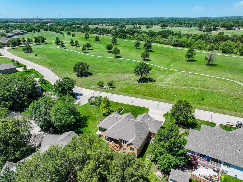 1910 N Jason Drive El Dorado KS 67042