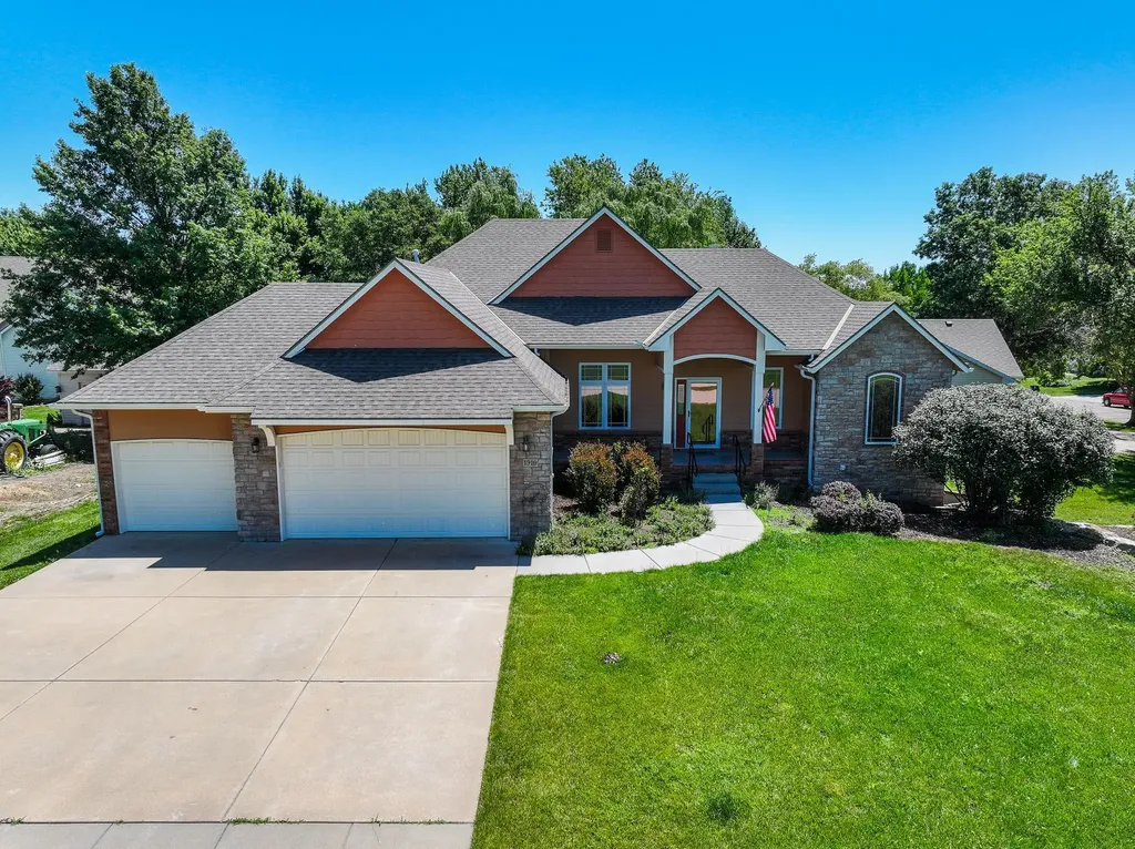 1910 N Jason Drive El Dorado KS 67042
