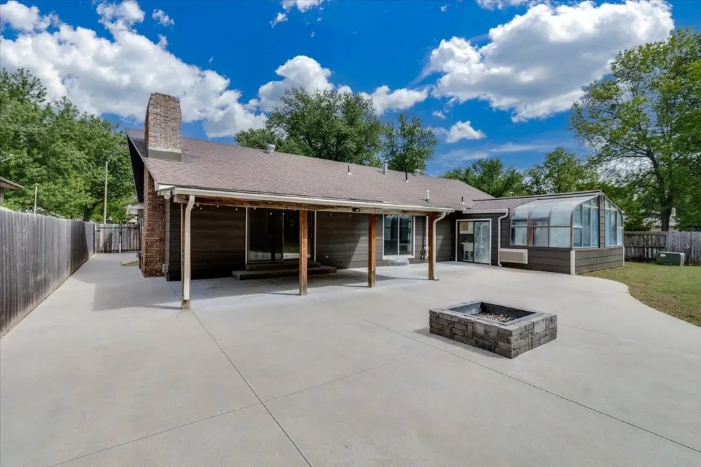 1231 Dry Creek Drive Derby KS 67037