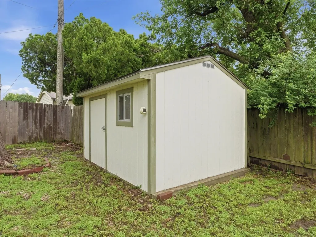 7321 W Suncrest Street Wichita KS 67212