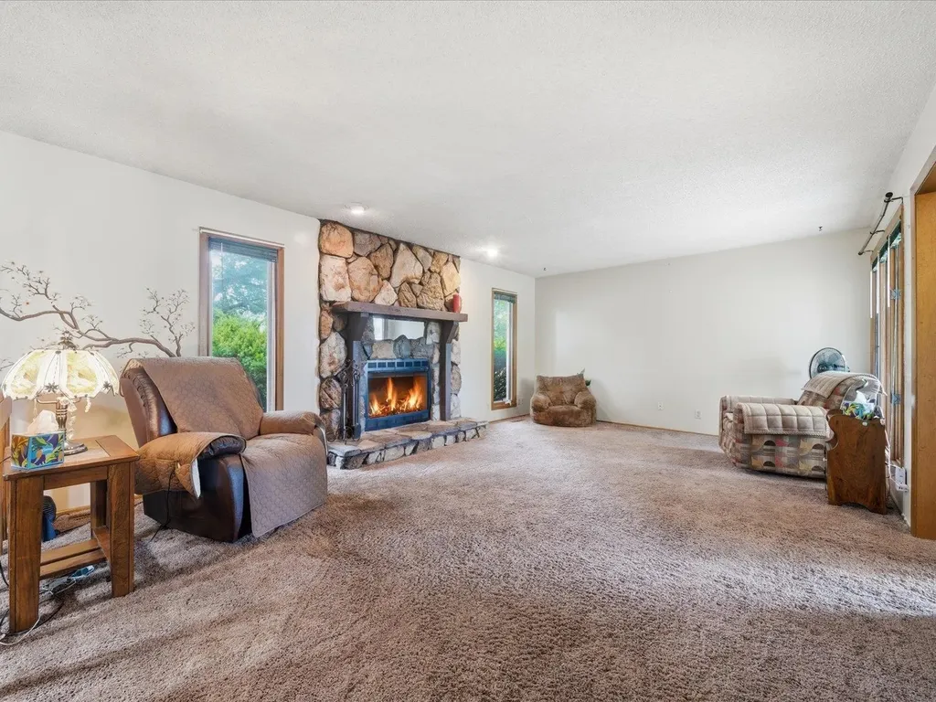 7321 W Suncrest Street Wichita KS 67212