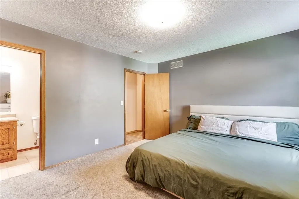 2456 N Ridgewood Court Wichita KS 67220