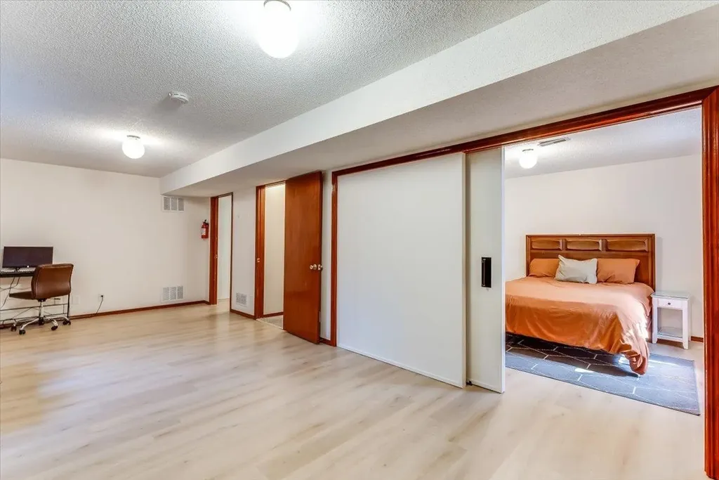 2456 N Ridgewood Court Wichita KS 67220
