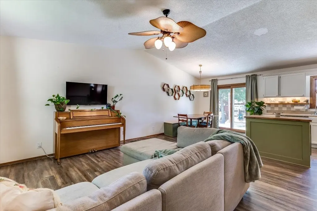 2456 N Ridgewood Court Wichita KS 67220
