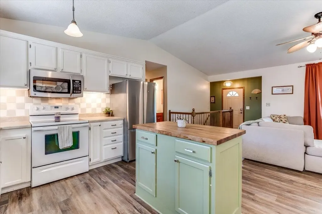 2456 N Ridgewood Court Wichita KS 67220