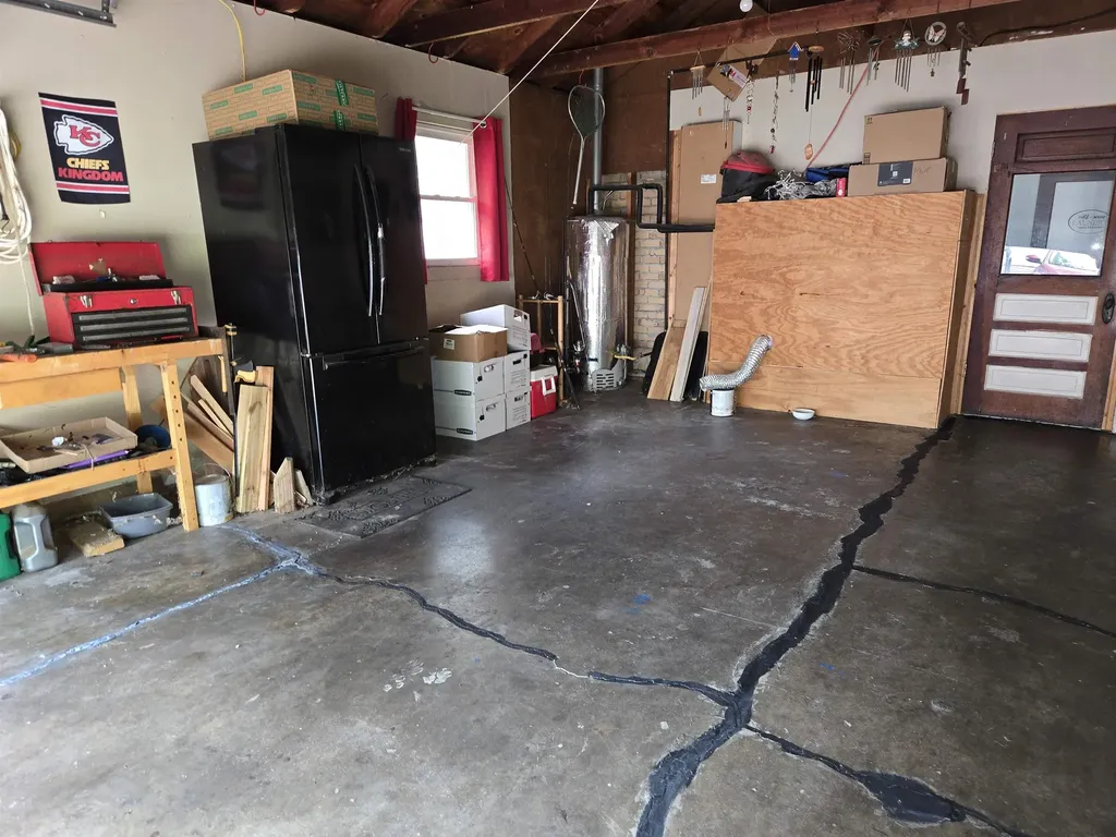 1816 E 8th Avenue Winfield KS 67156
