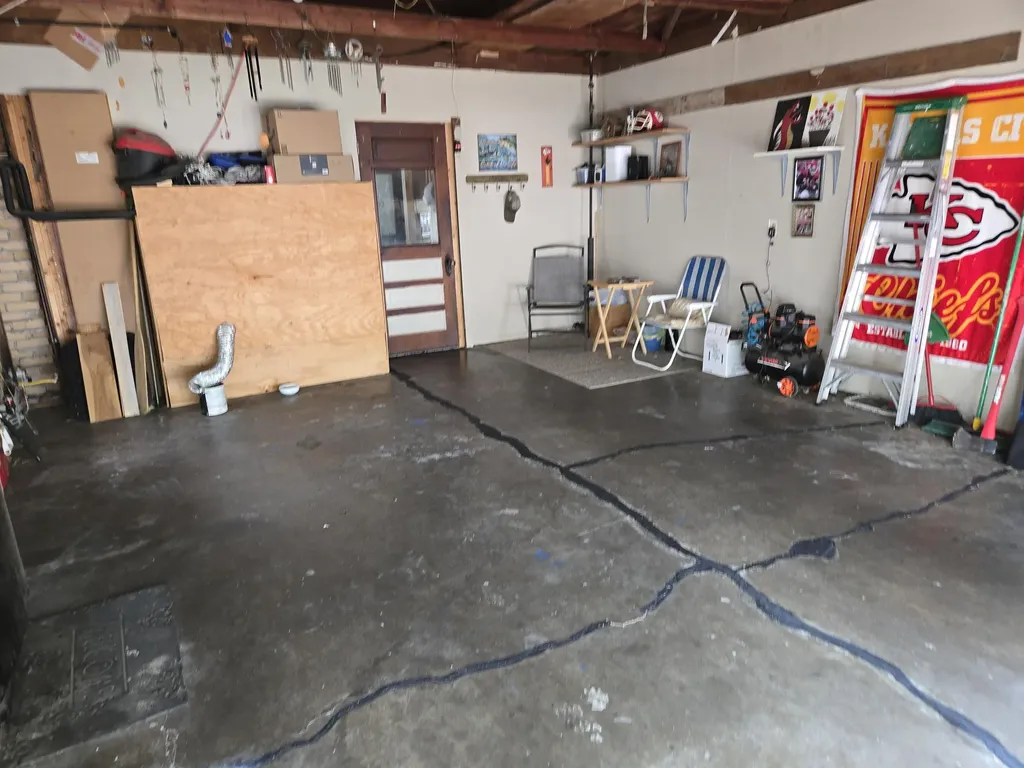 1816 E 8th Avenue Winfield KS 67156