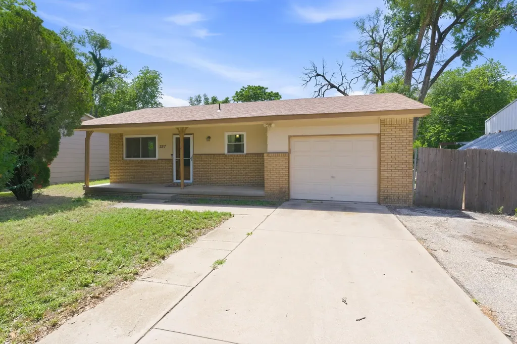 337 N Tracy Wichita KS 67212