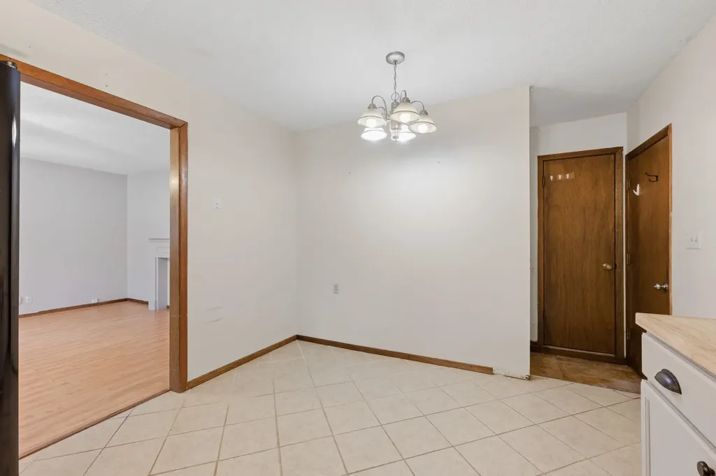 337 N Tracy Wichita KS 67212