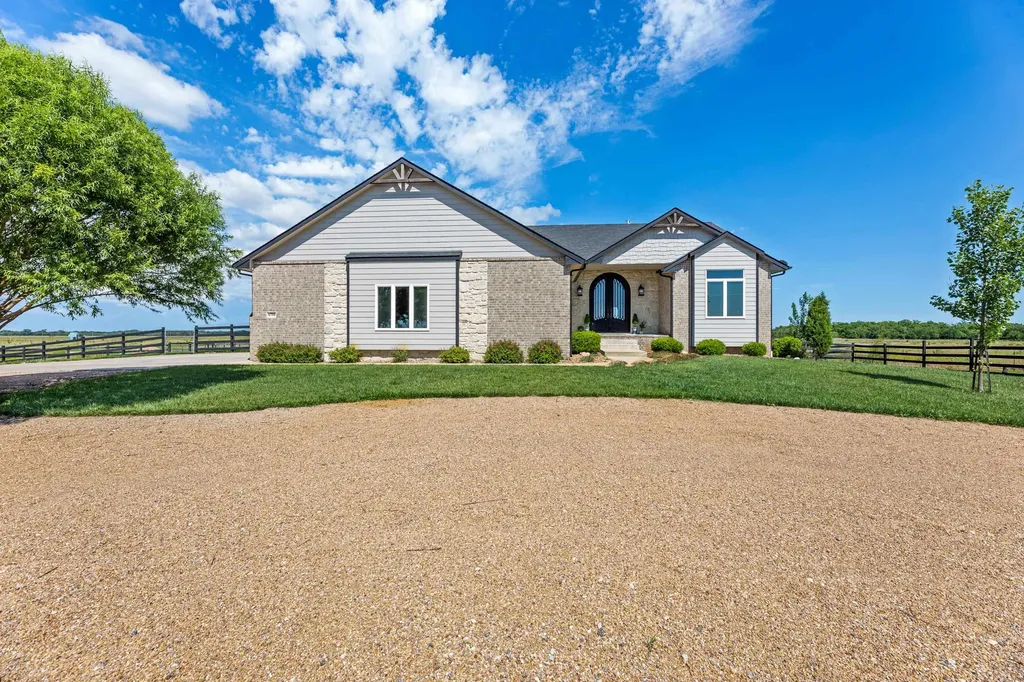 6750 S Hertzler Road Halstead KS 67056-9407
