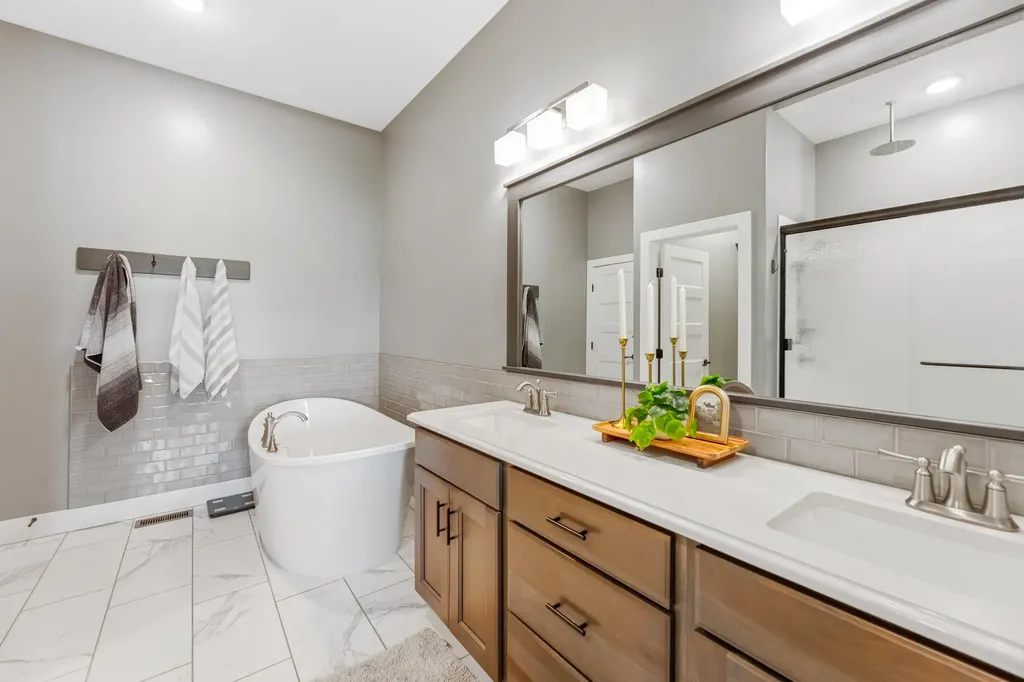 6750 S Hertzler Road Halstead KS 67056-9407