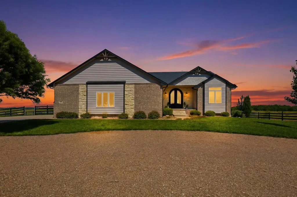 6750 S Hertzler Road Halstead KS 67056-9407