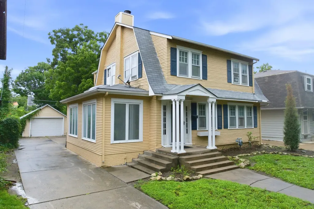 Wichita KS, 627 N Pershing