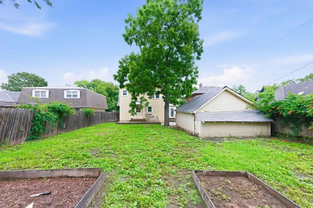 627 N Pershing Wichita KS 67208