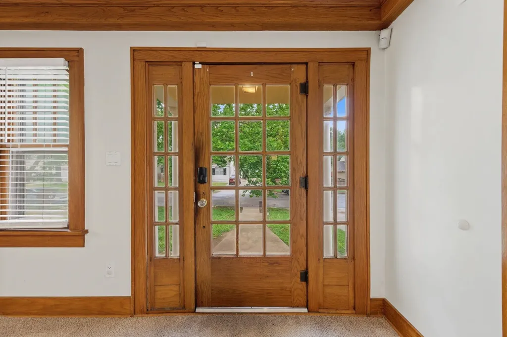 627 N Pershing Wichita KS 67208