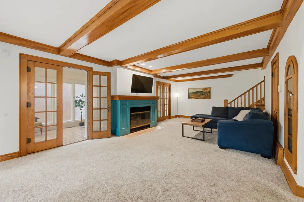 627 N Pershing Wichita KS 67208