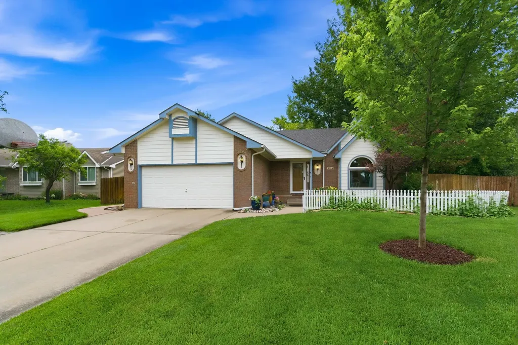 2314 N Amarado Street Wichita KS 67205-6720