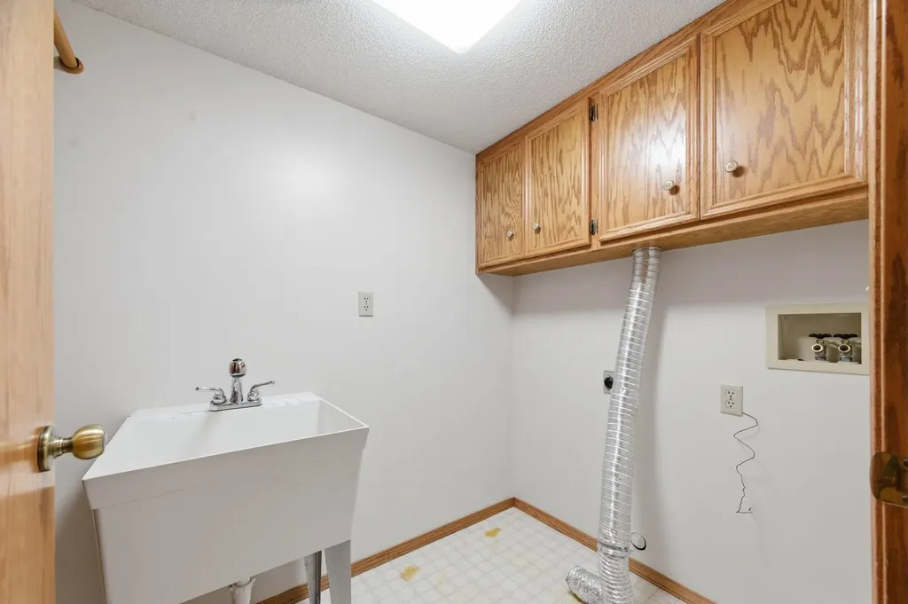 2314 N Amarado Street Wichita KS 67205-6720