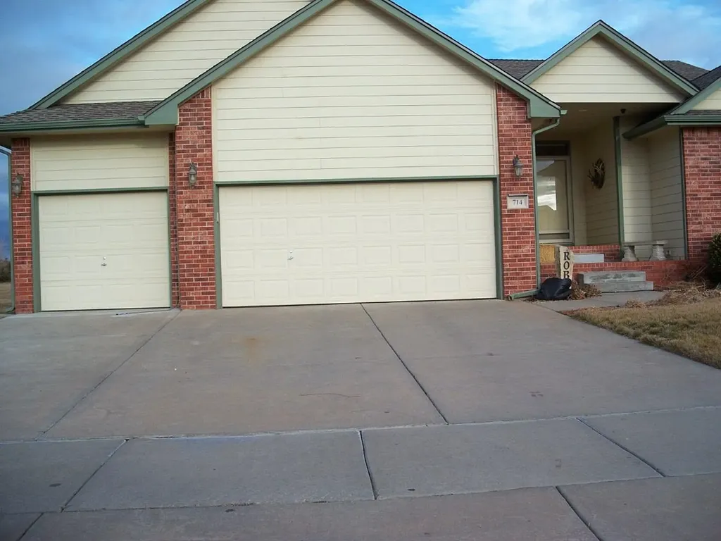 1143 N Rutland Court Wichita KS 67206
