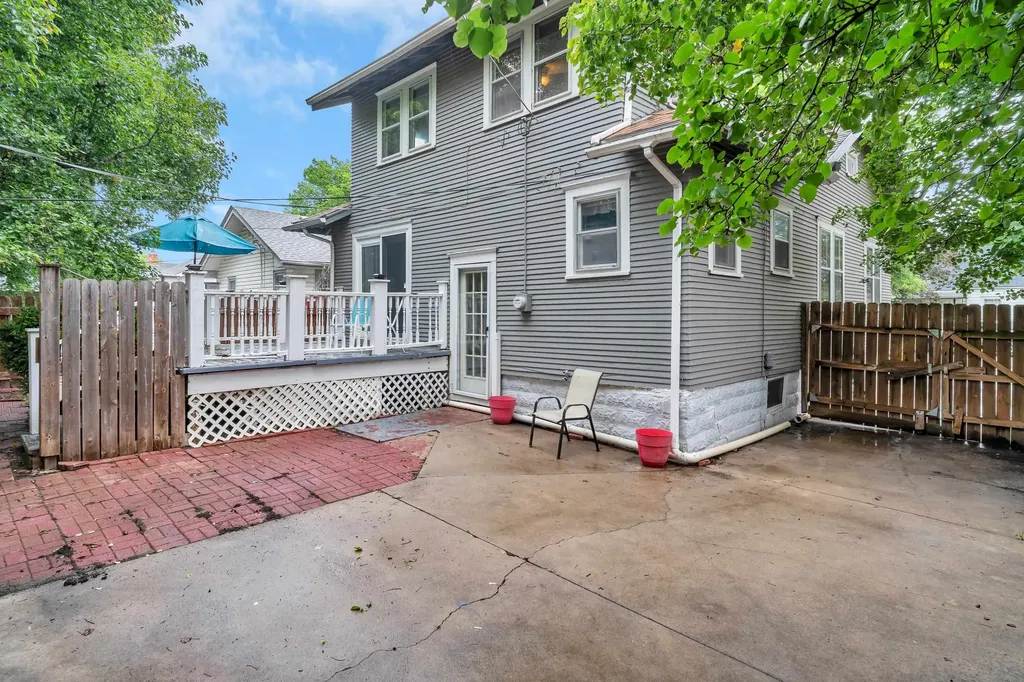 629 S Green Wichita KS 67211
