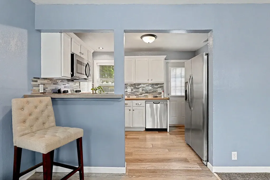 321 E Kinkaid Avenue Wichita KS 67211