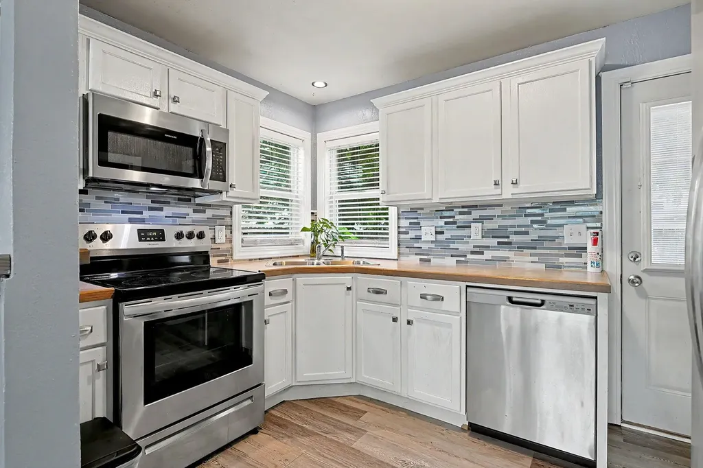 321 E Kinkaid Avenue Wichita KS 67211