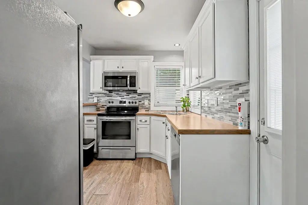 321 E Kinkaid Avenue Wichita KS 67211