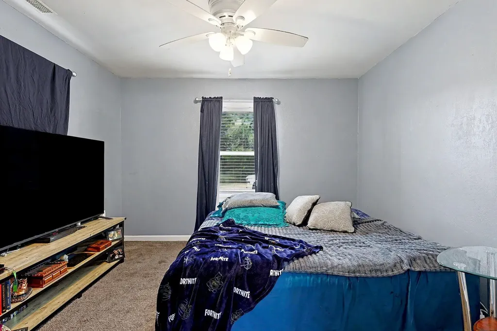 321 E Kinkaid Avenue Wichita KS 67211