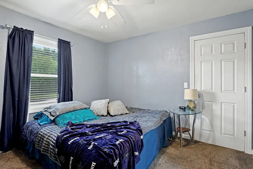 321 E Kinkaid Avenue Wichita KS 67211
