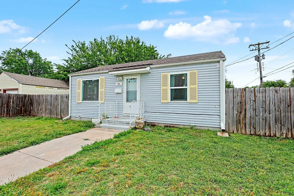 321 E Kinkaid Avenue Wichita KS 67211