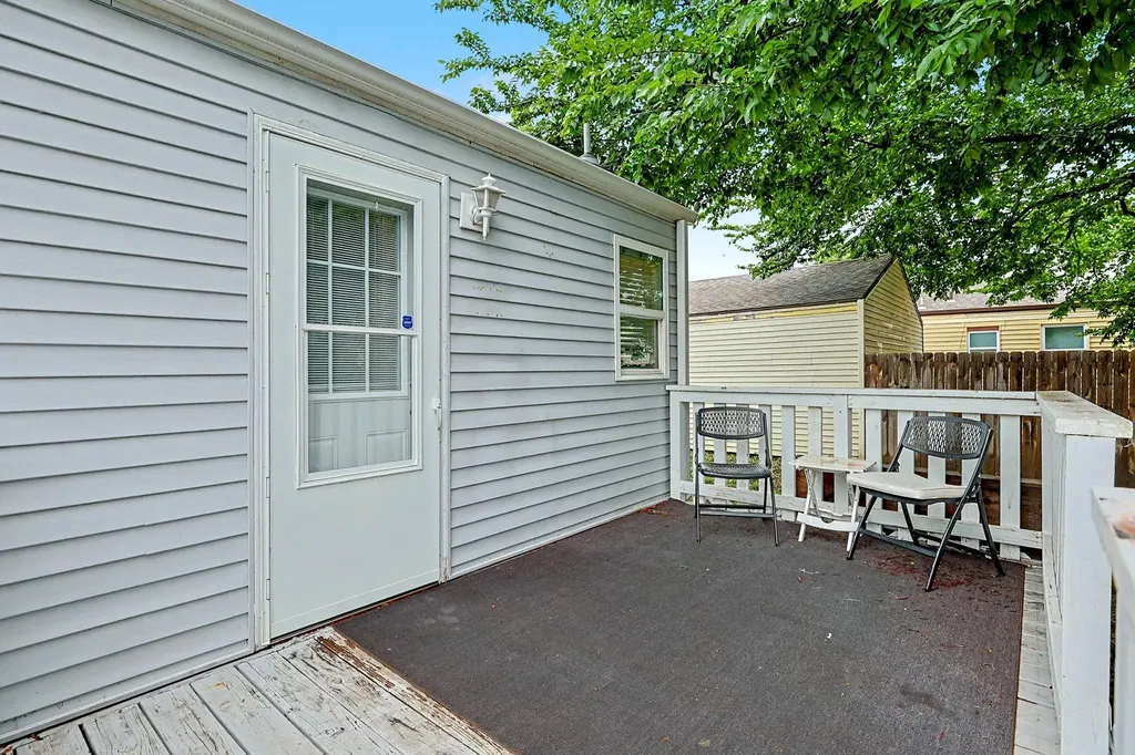 321 E Kinkaid Avenue Wichita KS 67211