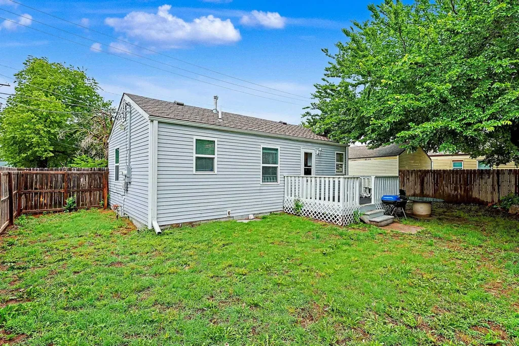 321 E Kinkaid Avenue Wichita KS 67211