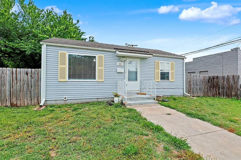 321 E Kinkaid Avenue Wichita KS 67211