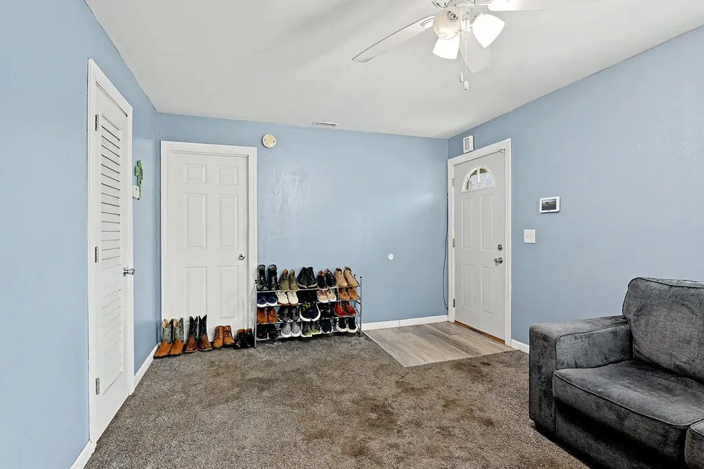 321 E Kinkaid Avenue Wichita KS 67211