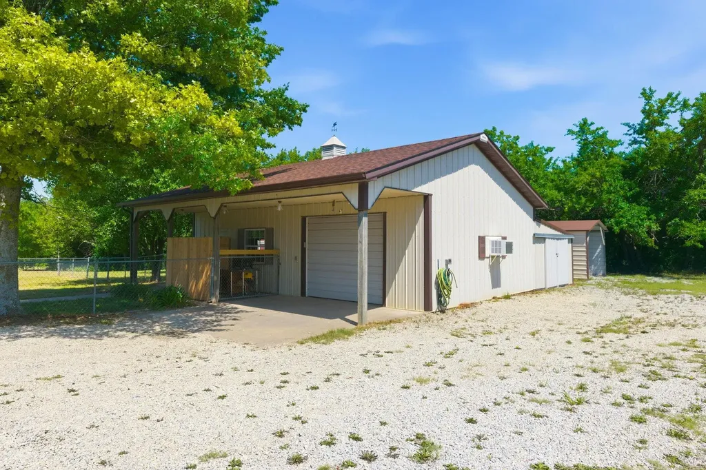 14618 SW 173rd Street Rose Hill KS 67133-8140