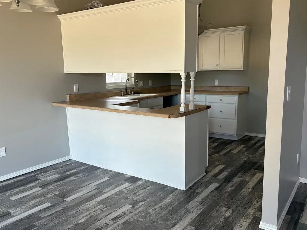 3502 W Fernwood Wichita KS 67217