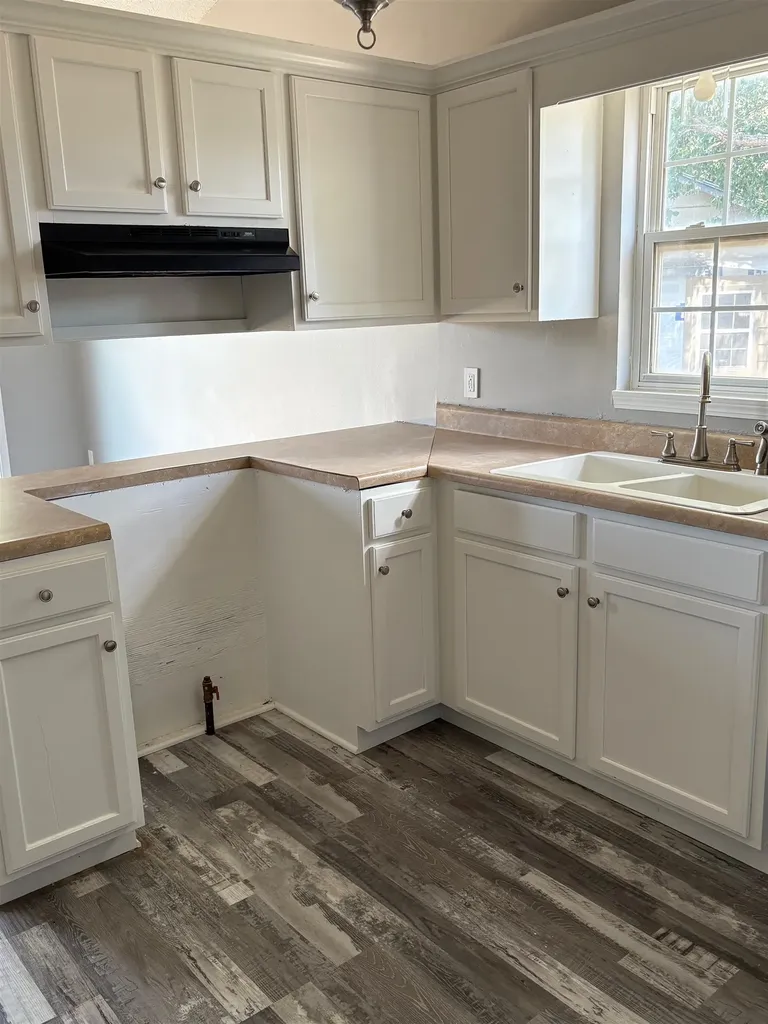 3502 W Fernwood Wichita KS 67217