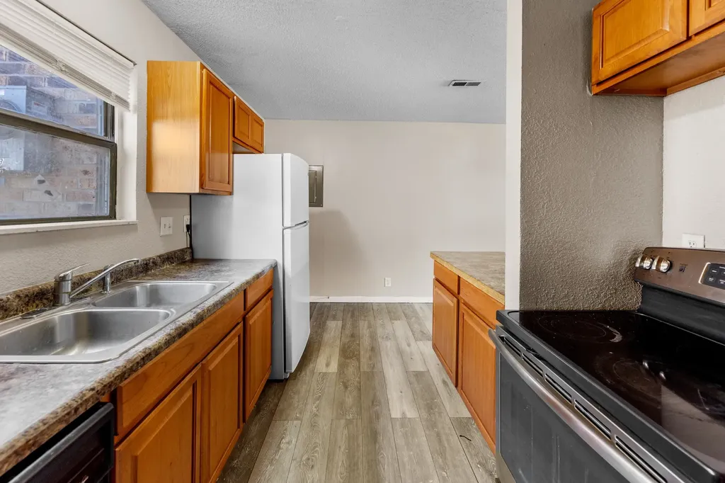 1520 E Fortuna Street Wichita KS 67216