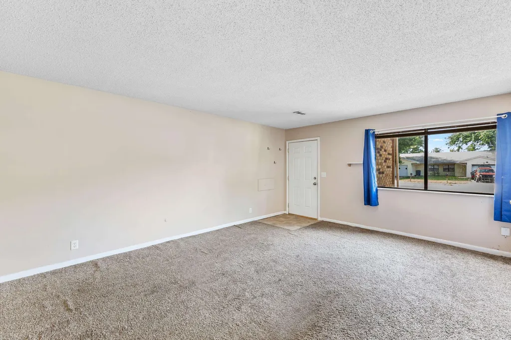 1520 E Fortuna Street Wichita KS 67216