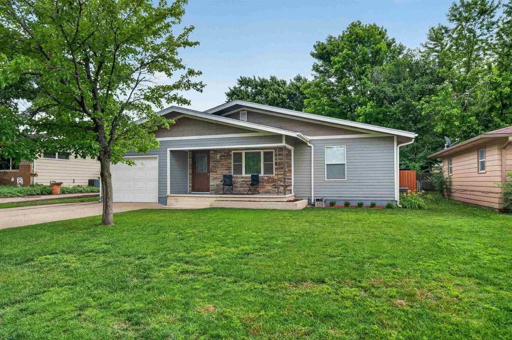 1606 Edgemoor Street El Dorado KS 67042