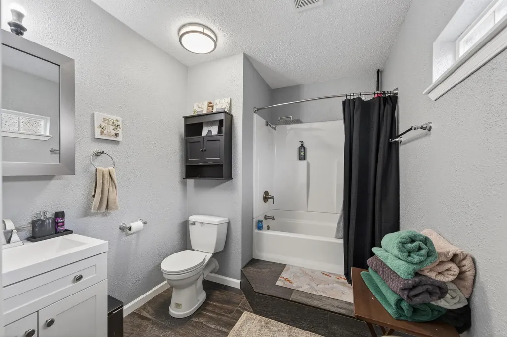 1606 Edgemoor Street El Dorado KS 67042