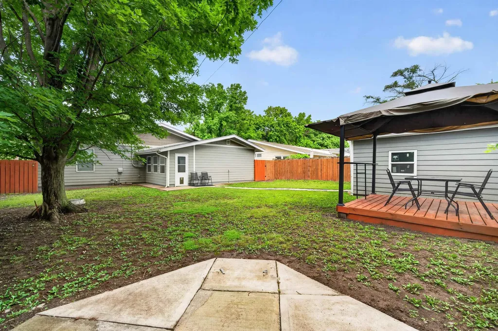 1606 Edgemoor Street El Dorado KS 67042